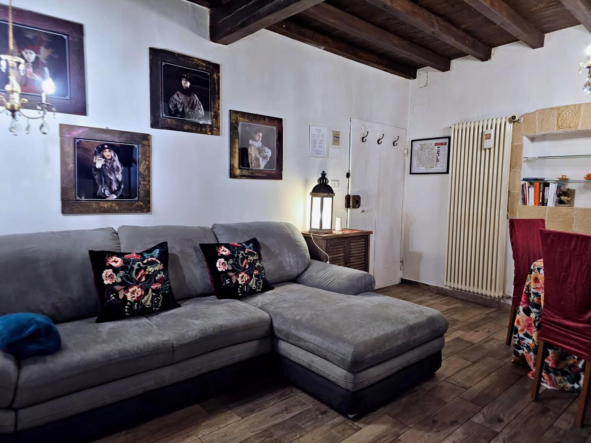 Residenza Saragozza Nuovo Stile Gipsy 2025 ! Apartment Bologna Bagian luar foto