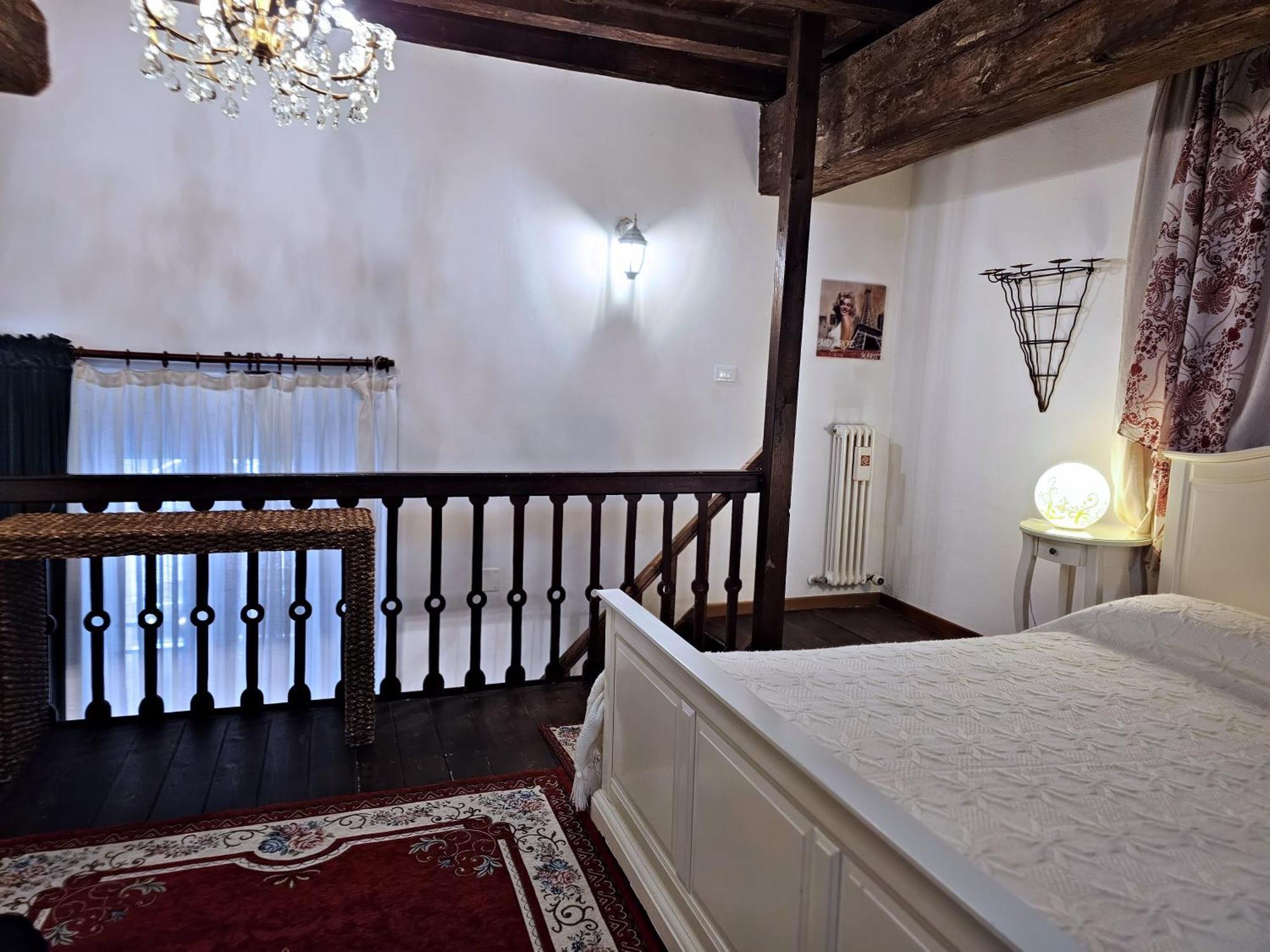Residenza Saragozza Nuovo Stile Gipsy 2025 ! Apartment Bologna Bagian luar foto